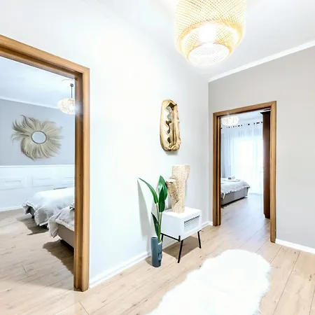 Apartament Premium , Marina , Center , Beachfront