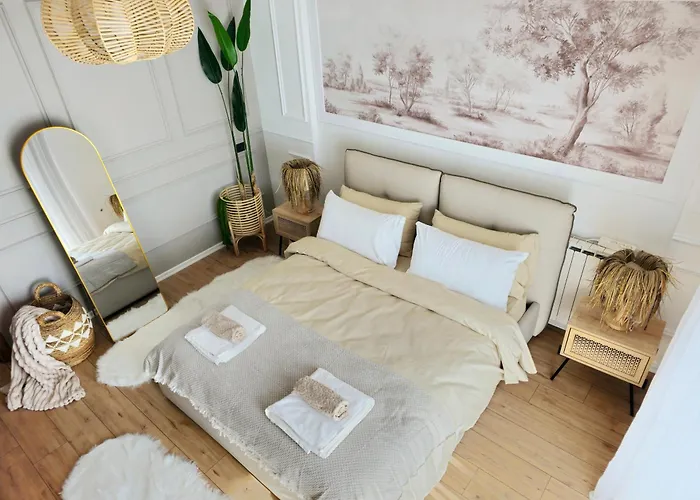 Premium , Marina , Center , Beachfront Apartment *