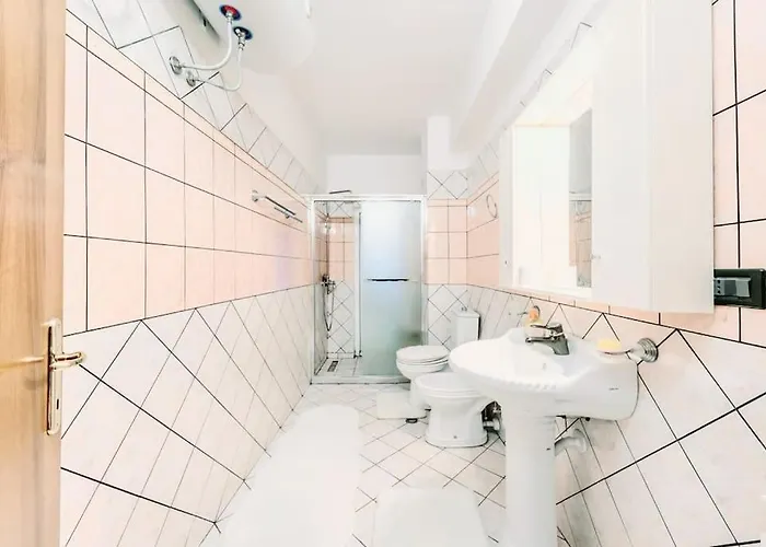 Premium , Marina , Center , Beachfront Apartment